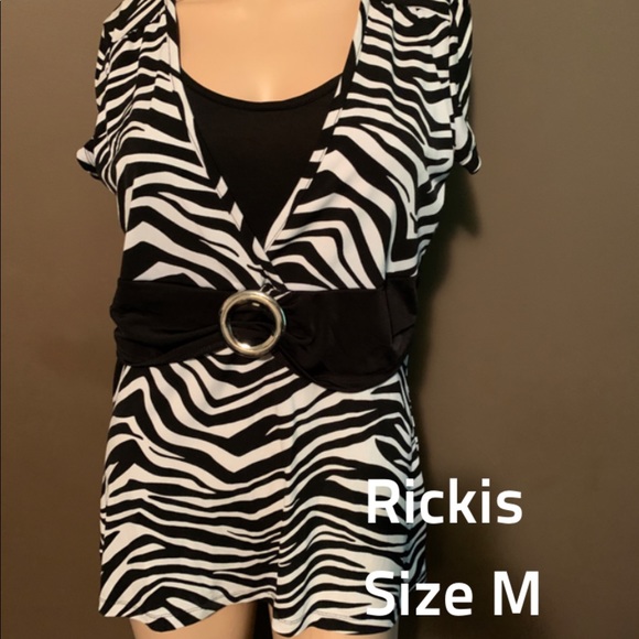 Stupid women’s tops - Picture 7 of 8